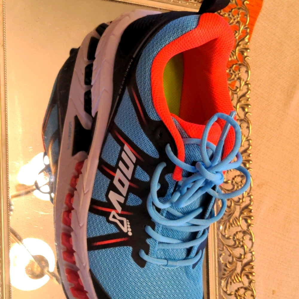 Inov8 parkclaw 240 winter running shoes